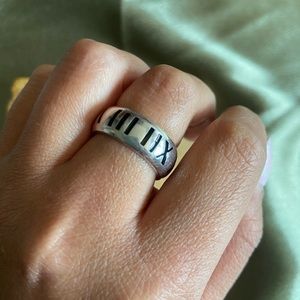 Tiffany and co atlas ring